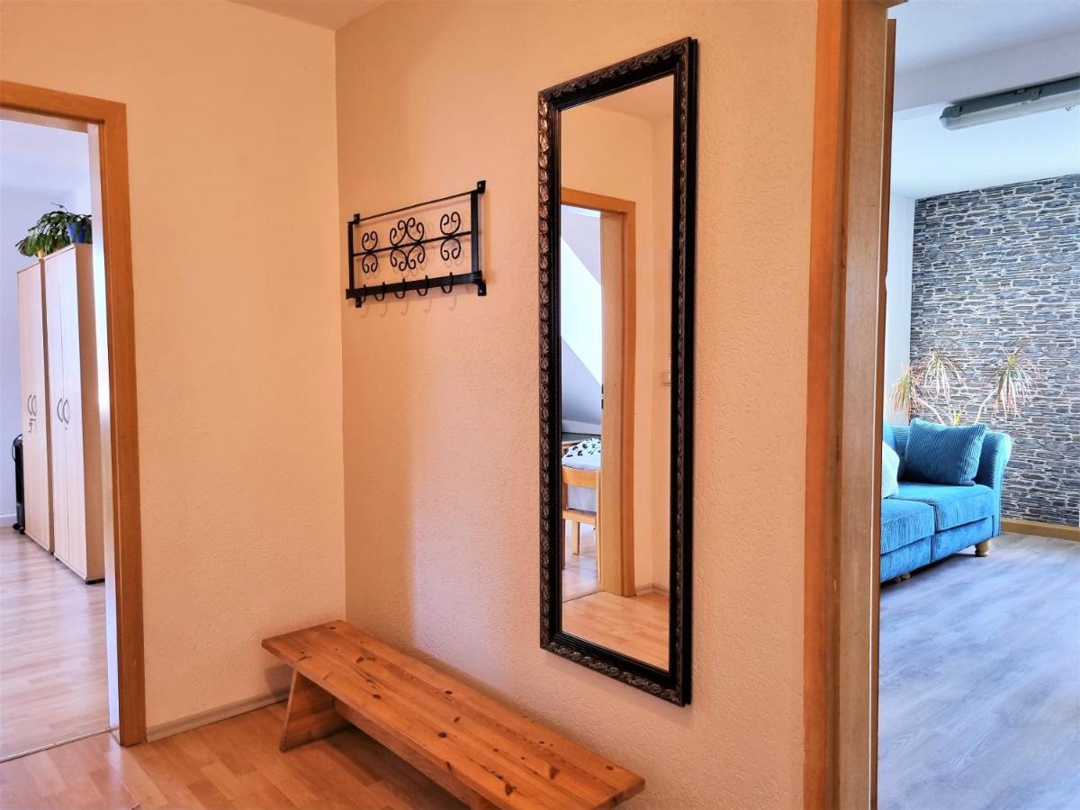Apartment Bayreuth, Grosse Ferienwohnung Im Haus Mit Kunst, 3 Schlafzimmer, Kueche, Parkplatz Exterior foto