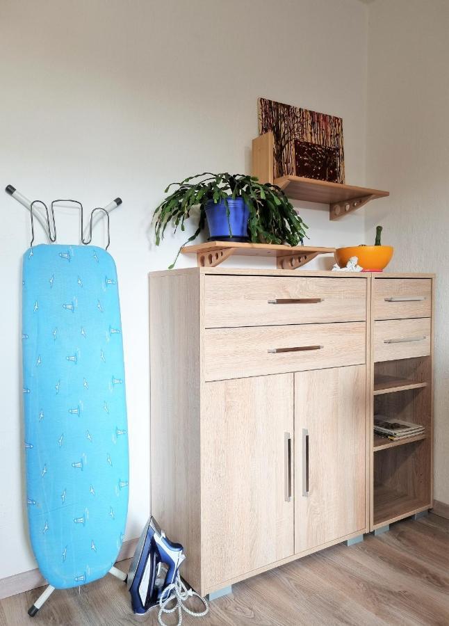 Apartment Bayreuth, Grosse Ferienwohnung Im Haus Mit Kunst, 3 Schlafzimmer, Kueche, Parkplatz Exterior foto