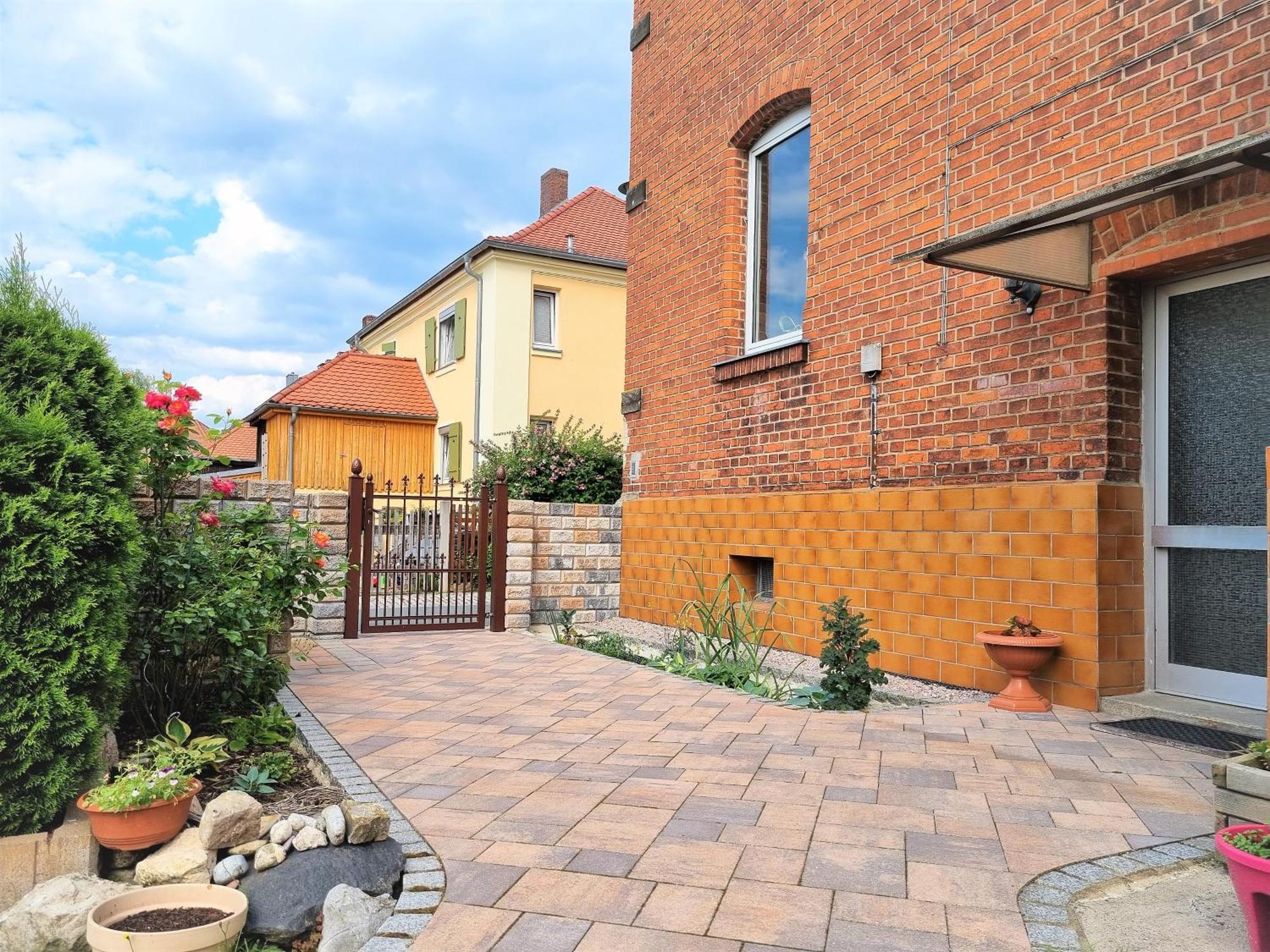 Apartment Bayreuth, Grosse Ferienwohnung Im Haus Mit Kunst, 3 Schlafzimmer, Kueche, Parkplatz Exterior foto